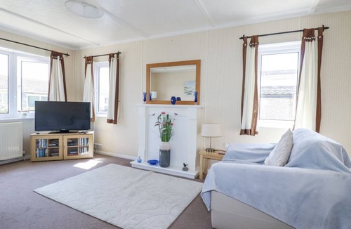 Padstow Cabin | Lazy Days, St Merryn