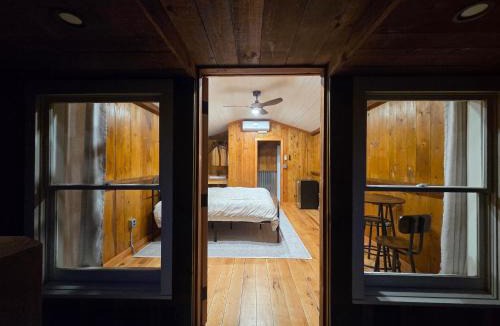 Robbinsville Apartment | Lazy T Cabins - Grand Teton