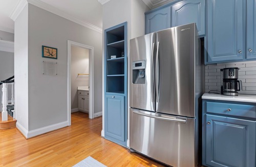 Southmont House | Leeloo's on the Lake – Gorgeous 4 BDR Sleeps 12 w/Private Pool, Pet Friendly!