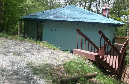 Beech Mountain House | Legal Beech Bum Mountain Legal Retreat