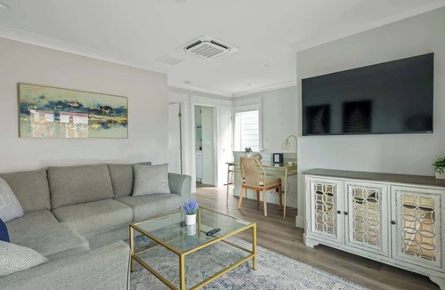 River District Boat Rental | Leisure at The Cove Riverwalk Villas