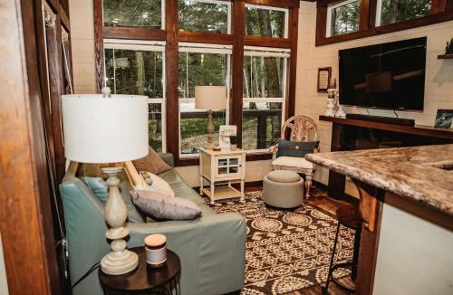 Monteagle House | Leprechaun Lodge at The Retreat at Deer Lick Falls in Tennessee