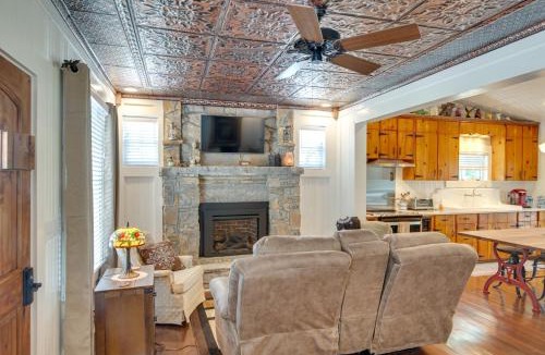 Lewisburg House | Lewisburg Home w/City Park Views: Near Downtown!