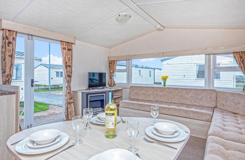 Prestatyn Resort | Lido Beach