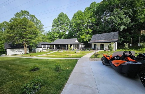 Brevard Villa | Life's Good Retreat!