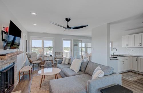 Topsail Beach House | Light Oasis