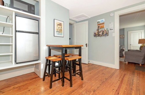 Brevard Cottage | Lingerlong Cottage on Downtown Brevard's Most beautiful property!