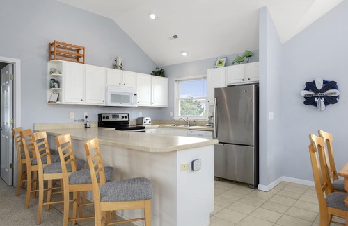 Ocean Sands House | Lion On The Sand: Oceanside 6-bedroom, Private Pool & Hot Tub