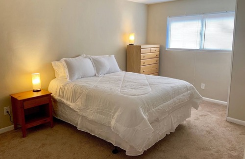 Willoughby Spit Condo | Little Bay Hideaway 1 (Monthly Rentals Available)