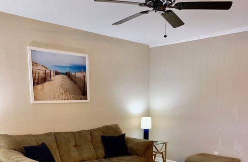 Willoughby Spit Condo | Little Bay Hideaway - 7 (Monthly Rentals Available)