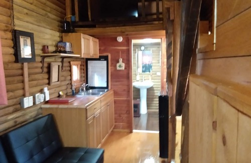 Robbinsville Cabin | Little house on the Prairie on US 129 the DRAGON 🐲 4 hammocks,firepit-grill :)