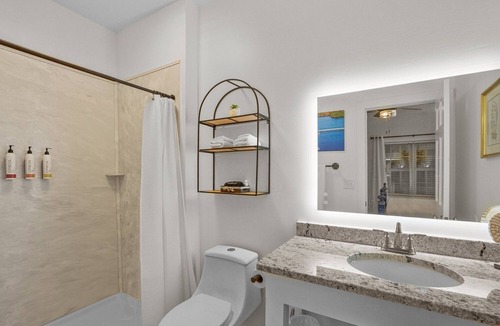 Washington Hotel | Little Inn on Main 214 West Main Street