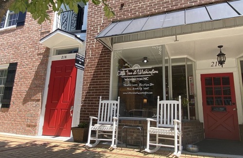 Washington Hotel | Little Inn on Main 214 West Main Street
