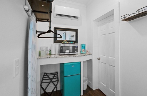 Washington Hotel | Little Inn on Main 214 West Main Street