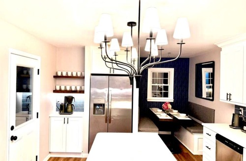 Durham House | Little Lake Lodge - Ranch Villa in RTP 10 mins to RDU