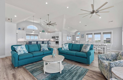 Rodanthe House | Livin' The Dream: Soundfront | Pool | Hot Tub