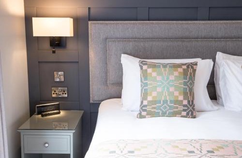 Pontypridd House | Llechwen Hall