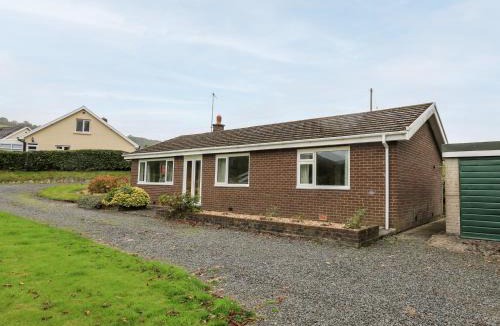 Capel Bangor House | Llwynon