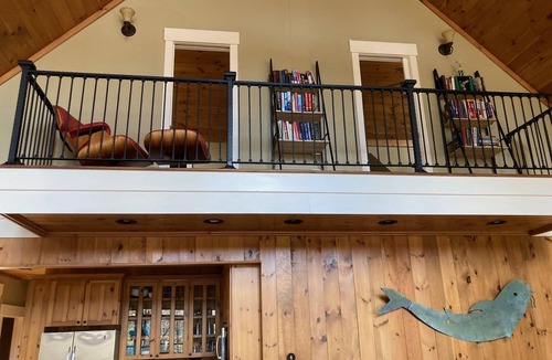 Lake Toxaway House | Located to Mountain Amenities, but Tucked Away for Relaxation.