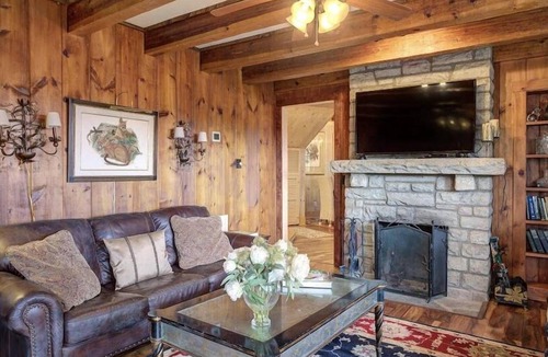Blowing Rock House | Location, Location, Location - Charming 3 bedroom home 3 Blocks From Main St