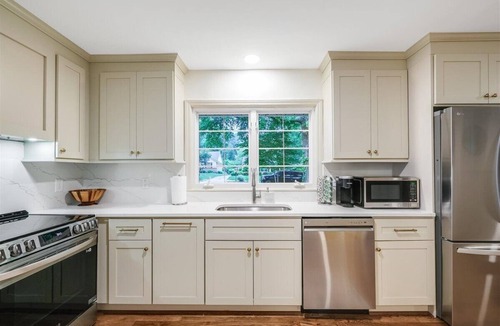 Greensboro House | Location Location Location!