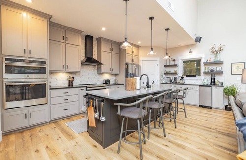 Wise House | Loch Nest | Main Lake Luxury on Lake Gaston!