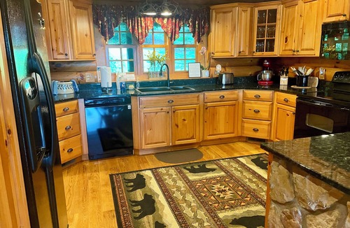 Rambling Ridge Cabin | Lodge at Shady Branch