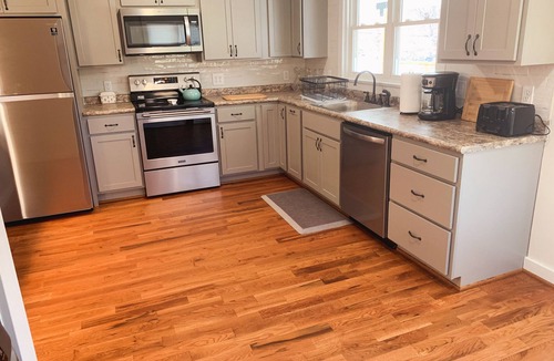 West Jefferson Cabin | Loft At Dew Drop - 2BR/1BA! Short walk to West Jefferson