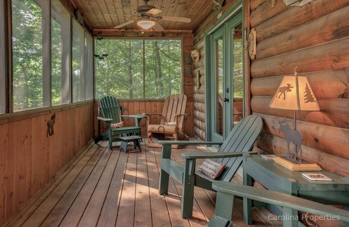 Lake Lure Cabin | Log Cabin, Rumbling Bald Resort Amenities - Autumn Ridge by Carolina Properties