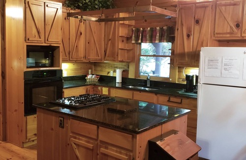 Maggie Valley Cabin | Log Cabin, Rushing Creek, Hot Tub, Firepit, Wood Fireplace, WiFi, A/C