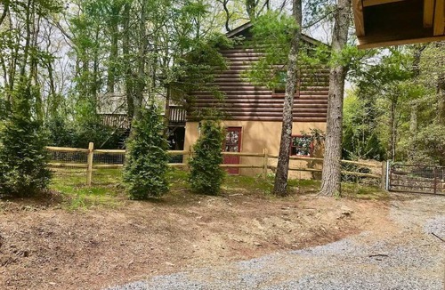 Apple Ridge House | Log Cabin