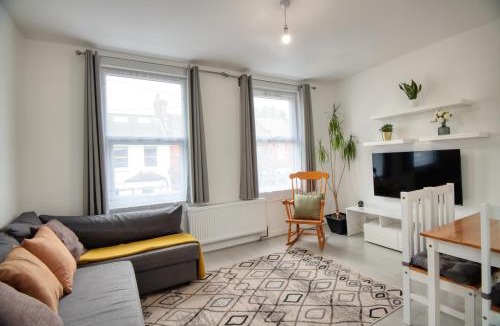 Bruce Grove Apartment | London Serviced Accommodation near Tottenham Hotspurs Football Stadium Great for Contractors