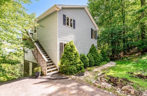 Beech Mountain House | Long Range Retreat