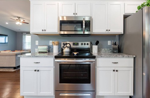 Fairview House | Look No Further. Your Asheville Vacay 5 Star Home! 828 Strong!