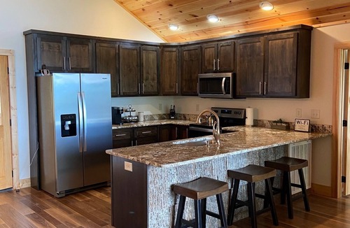 Unaka Cabin | Lookout Lodge 4-BR pet friendly cabin in Murphy with beautiful mountain views!