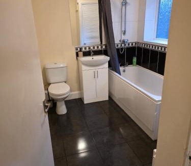 Wallsend Apartment | Lovely 2 Bed Flat in Howdon