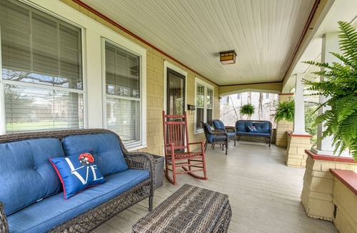 Black Mountain House | Lovely Arts & Crafts Bungalow in downtown Black Mountain - 15mins from Asheville