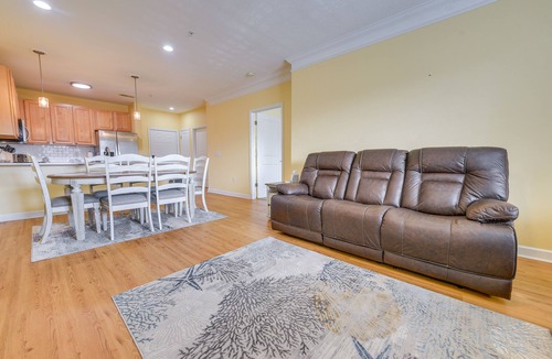Calabash Condo | Lovely Calabash Condo w/Balcony, 11 Mi to Beach!