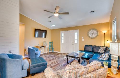 Emerald Isle House | Lovely Emerald Isle Home, Walk to Beach!