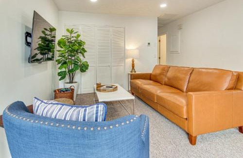Druid Hills Apartment | Lovely Hendersonville Apt with Deck 1 Mi to Main St