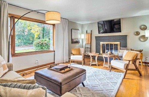 Hendersonville House | Lovely Hendersonville Home, Near Parks!