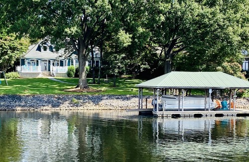 Terrell House | Lovely Lakefront Oasis on Kiser Island w/Private Dock & Brilliant Sunsets!