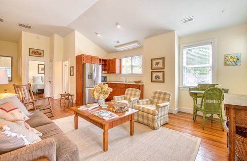 Lake Junaluska House | Lovely lakefront home with fireplace, pool, tennis, fast WiFi, & washer/dryer