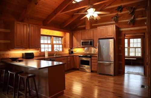 Fairfield House | Lovely log home on Lake Mattamuskeet