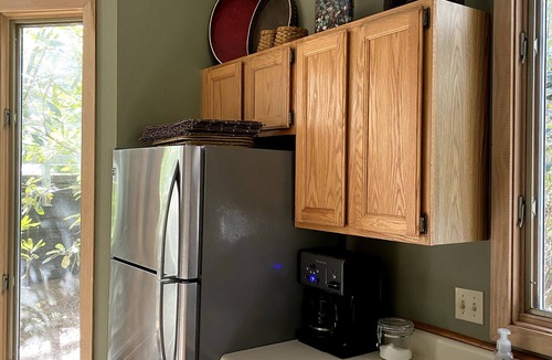 Highlands Falls Condo | Lovely mountain condo located only 1.3 miles from downtown Highlands