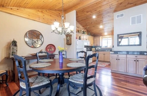 Sapphire Villa | Lovely Mountain Villa-Close to Amenities-Walk to Fairfield Lk