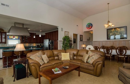 Wrightsville Beach House | Lovely Ocean Front Upper Level Duplex w Elevator!