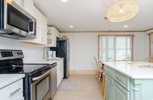 Wrightsville Beach House | Lower level duplex in heart of Wrightsville Beach!