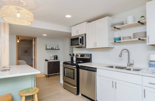 Wrightsville Beach House | Lower level duplex in heart of Wrightsville Beach!