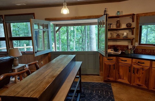 Clyde Cabin | Lucky Al’s Cabin at Riverside Farm